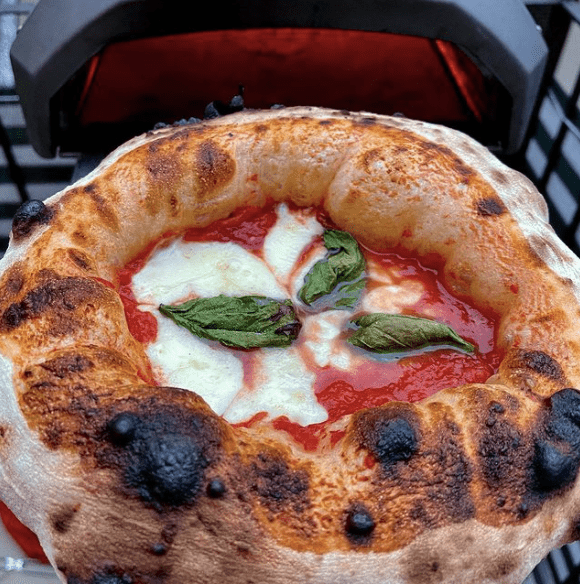 homemade italian style pizza
