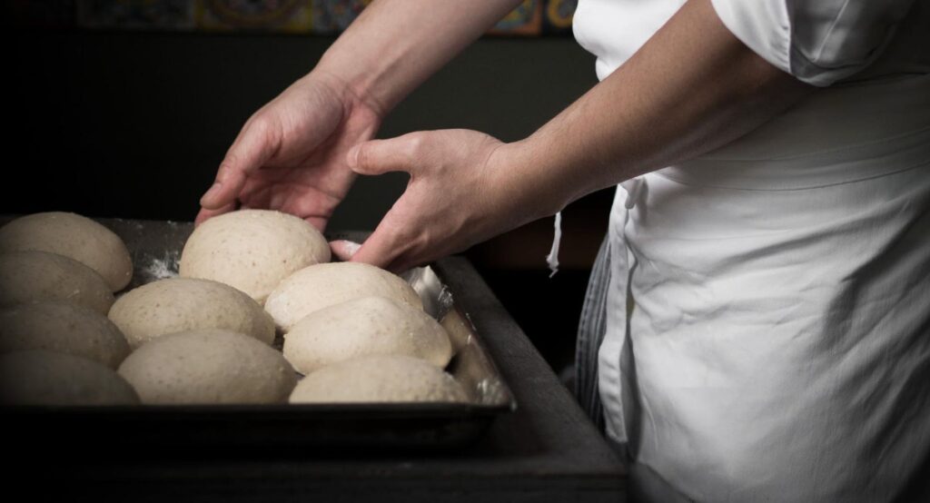 Your Ultimate Guide to Becoming a Pizzaiolo