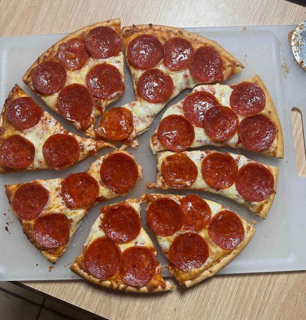 homemade pizza school best pizza memes dont cut a pepperoni when slicing