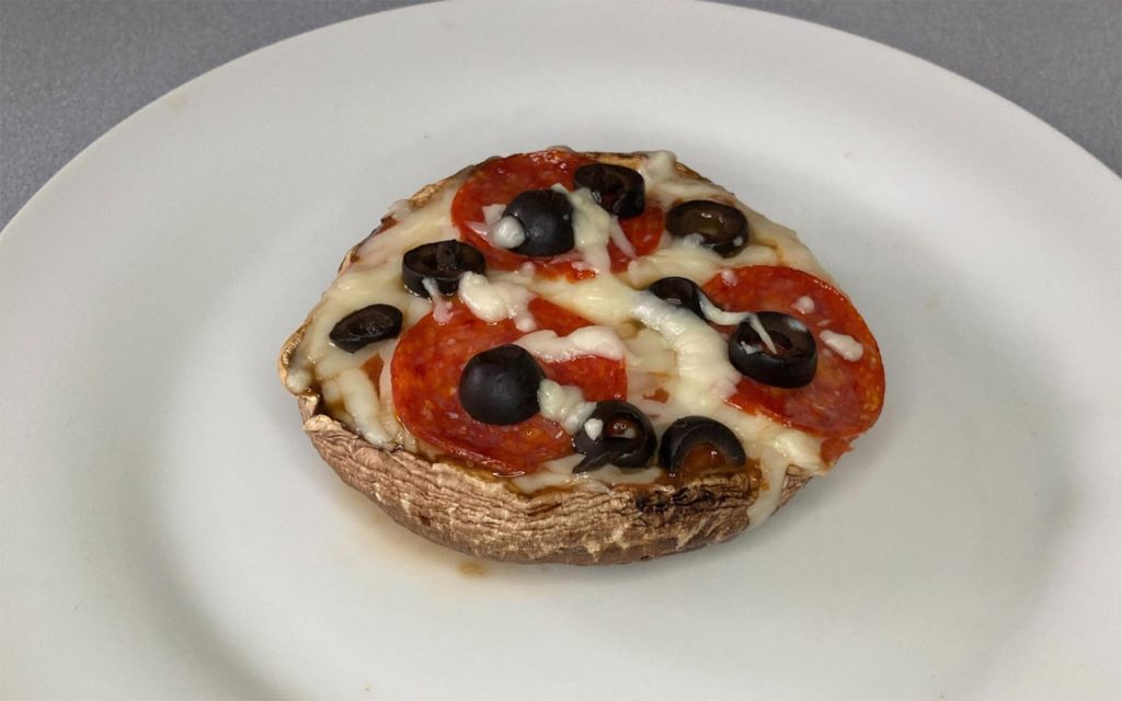 healthy homemade low-carb pizza