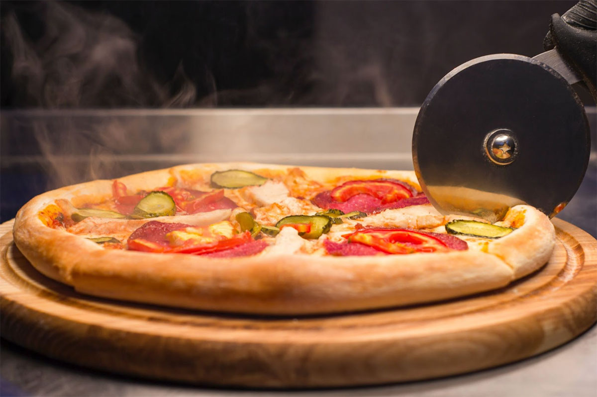 how to sharpen a pizza cutter properly