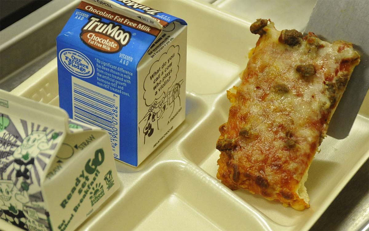 what-exactly-is-old-school-cafeteria-rectangle-pizza